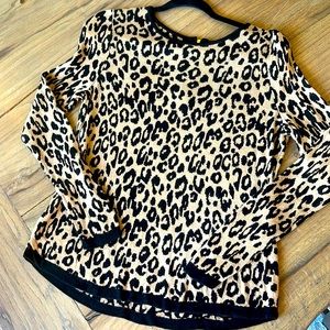 Chicos super soft lightweight sweater